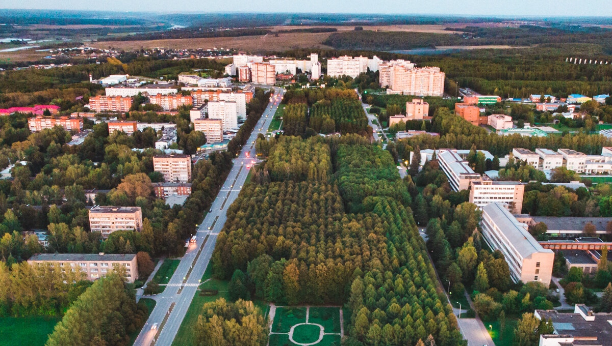 Пущино городской округ серпухов. Пущино наукоград. Наукоград в Пущино Московской области. Парк Победы Пущино. Пущино Академгородок.